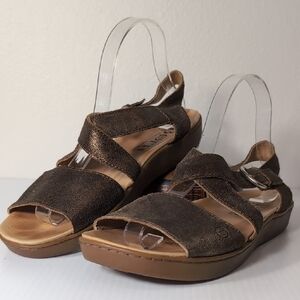 Born Metallic Brown Comfort Sandals Size 9